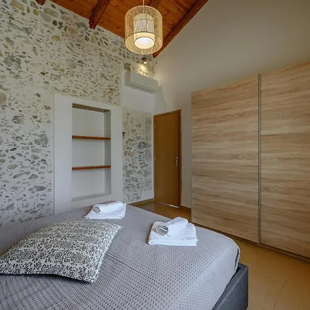 Stone Project 2 Vakantiehuis *